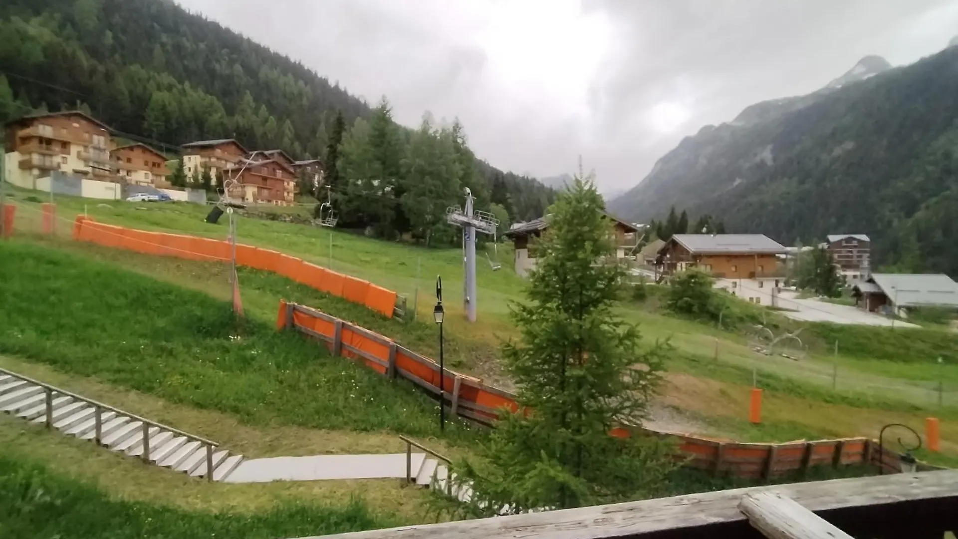 Apartment Studio Plein Sud Pied Des Pistes Avec Casier A Skis Modane